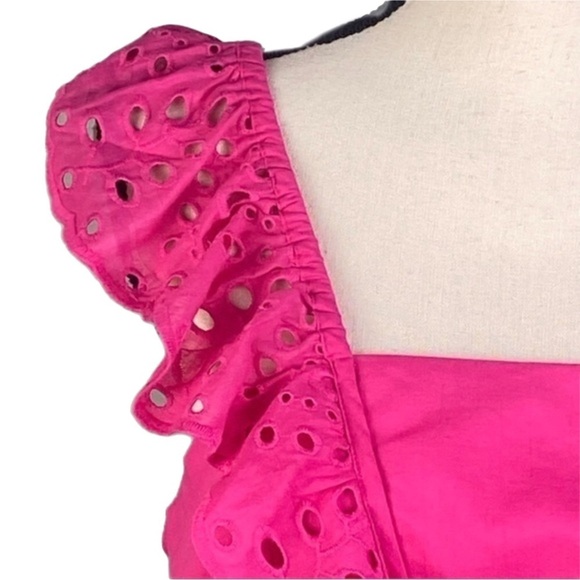 BANANA REPUBLIC FACTORY bright pink eyelet peplum top in size Medium. NWT - Picture 2 of 9